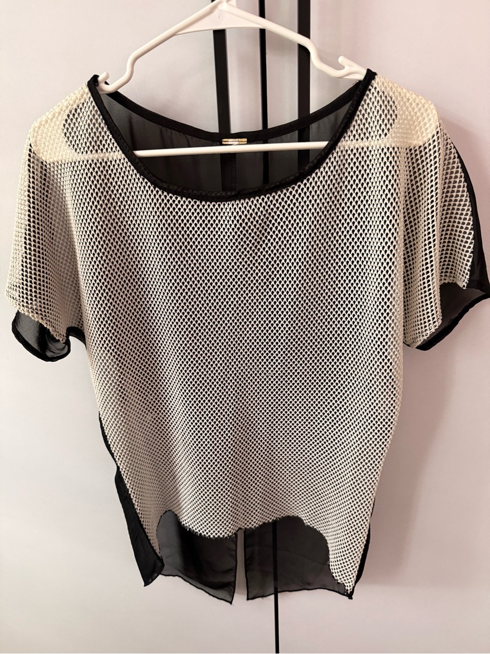 Lightweight Black & White Mesh Overlay Top - Brand Unspecified